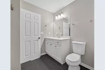 936 Hawthorne Drive, Crystal Lake, IL 60014 - Photo 15