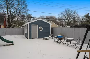 207 Second St, Elgin, IL 60123 - Photo 15