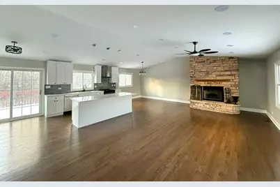 4490 Capstan Drive, Hoffman Estates, IL 60192 - Photo 3