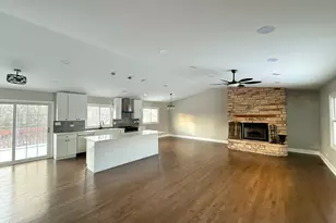 4490 Capstan Dr, Hoffman Estates, IL 60192 - Photo 3