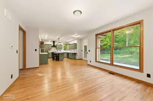 97 Crooked Creek Dr, Yorkville, IL 60560 - Photo 7