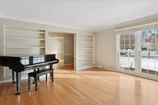 1123 Millrace Ln, Naperville, IL 60565 - Photo 3