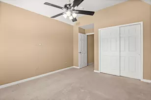 1146 Falcon Ridge Dr, Elgin, IL 60124 - Photo 35