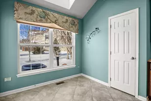 1146 Falcon Ridge Dr, Elgin, IL 60124 - Photo 19