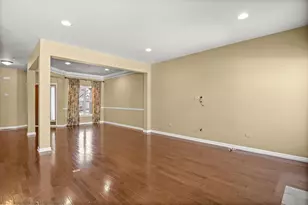 1146 Falcon Ridge Dr, Elgin, IL 60124 - Photo 11