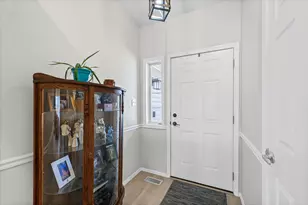 707 Bluestem Dr, Saint John, IL 61873 - Photo 5