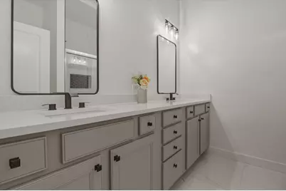 1254 W Diversey Parkway #1, Chicago, IL 60614 - Photo 13