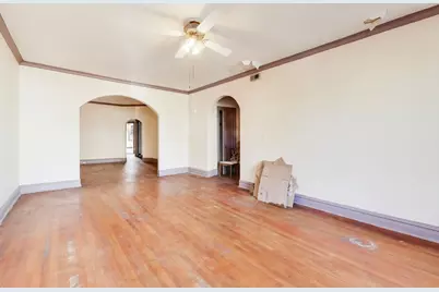 3829 W Gladys Avenue, Chicago, IL 60624 - Photo 7