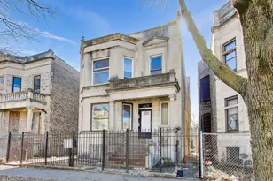 3829 W Gladys Ave, Chicago, IL 60624 - Photo 3