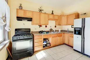 3829 W Gladys Ave, Chicago, IL 60624 - Photo 11