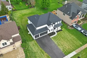 413 N Sycamore Ln, North Aurora, IL 60542 - Photo 3