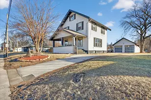 825 Harlem Rd, Machesney Park, IL 61115 - Photo 1