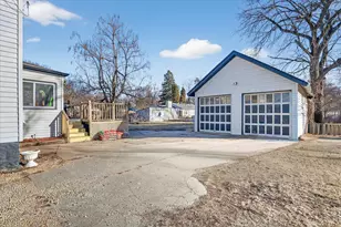 825 Harlem Rd, Machesney Park, IL 61115 - Photo 35