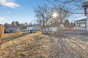 825 Harlem Rd, Machesney Park, IL 61115 - Photo 33