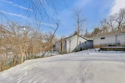 119 Lake Drive, Lake in the Hills, IL 60156 - Photo 21