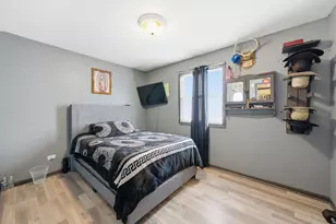 24325 S Meadowood Rd, Crete, IL 60417 - Photo 13