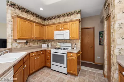 21456 Wolf Lake Way #0, Crest Hill, IL 60403 - Photo 7