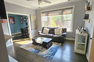 2148 N Sawyer Ave, Chicago, IL 60647 - Photo 3