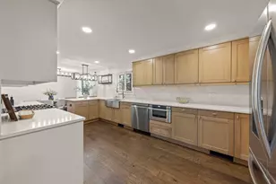 526 S Springinsguth Rd, Schaumburg, IL 60193 - Photo 13