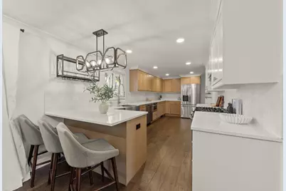 526 S Springinsguth Road, Schaumburg, IL 60193 - Photo 9