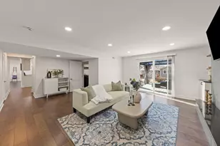 526 S Springinsguth Rd, Schaumburg, IL 60193 - Photo 17