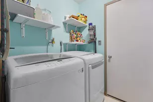 283 Ashbury Ln W, Roselle, IL 60172 - Photo 23