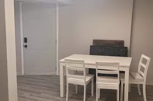 8429 S Marquette Ave, Chicago, IL 60617 - Photo 7