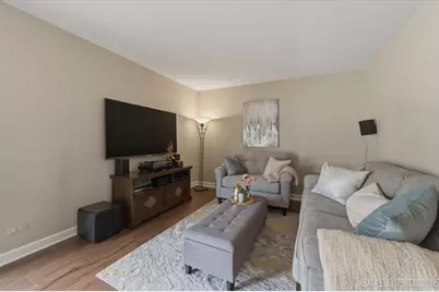 1601 Castbourne Court, Wheaton, IL 60189 - Photo 11