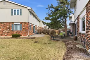 1601 Castbourne Ct, Wheaton, IL 60189 - Photo 27