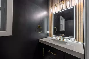 2216 N Talman Ave, Chicago, IL 60647 - Photo 13