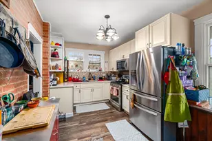 343 Evans Ave, Aurora, IL 60505 - Photo 7