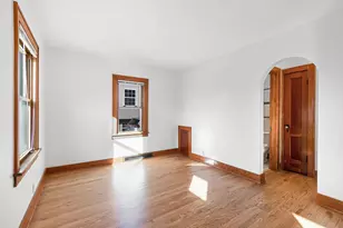 349 S Lake St, Grayslake, IL 60030 - Photo 7