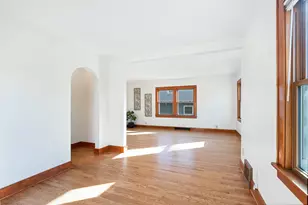 349 S Lake St, Grayslake, IL 60030 - Photo 9