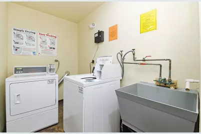 9803 Bianco Terrace #D, Des Plaines, IL 60016 - Photo 13