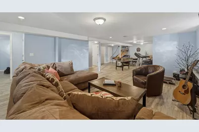 8144 Kildare Avenue, Skokie, IL 60076 - Photo 19