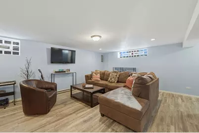 8144 Kildare Avenue, Skokie, IL 60076 - Photo 17