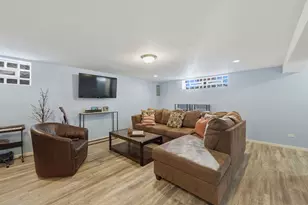 8144 Kildare Ave, Skokie, IL 60076 - Photo 17