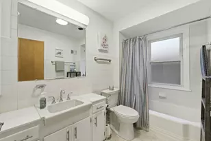 8144 Kildare Ave, Skokie, IL 60076 - Photo 13