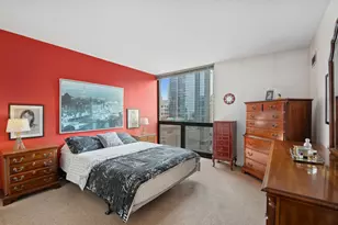 70 W Huron St, Chicago, IL 60654 - Photo 17