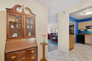 70 W Huron St, Chicago, IL 60654 - Photo 5