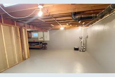 2242 Eastview Drive, Des Plaines, IL 60018 - Photo 15