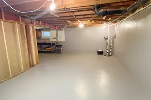 2242 Eastview Dr, Des Plaines, IL 60018 - Photo 15