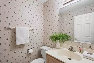 1029 Claremont Dr, Downers Grove, IL 60516 - Photo 9