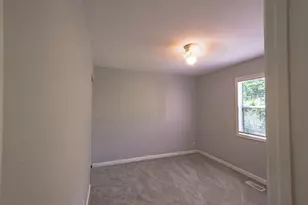 1607 Williamsburg Dr, Champaign, IL 61821 - Photo 9