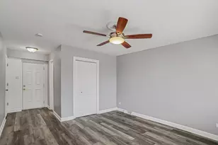 3041 Hopkins St, Steger, IL 60475 - Photo 9