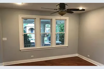 8100 S Houston Avenue, Chicago, IL 60617 - Photo 9