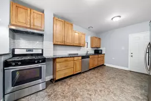 8100 S Houston Ave, Chicago, IL 60617 - Photo 11