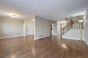 709 Lakeside Cir Dr, Wheeling, IL 60090 - Photo 5