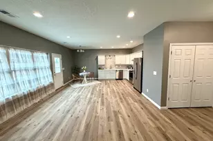 137 Countryview Ct, Aledo, IL 61231 - Photo 5