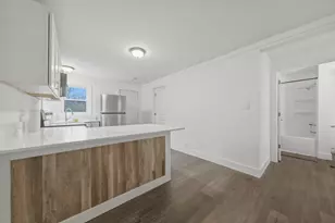 528 Charlotte Ave, Crystal Lake, IL 60014 - Photo 7